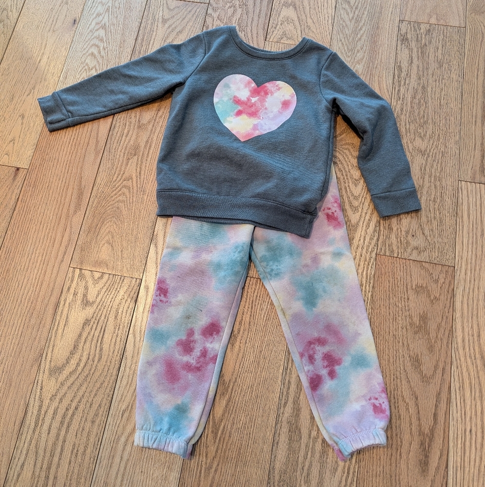 4T Sweatshirt/sweatpants